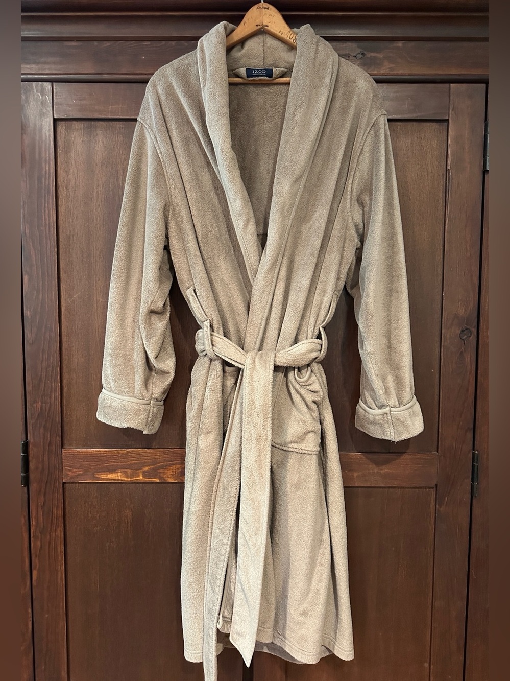 IZOD Sleepwear • Super soft bathrobe • pockets • attached belt